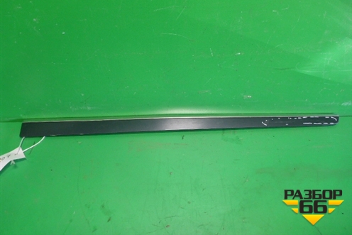 Накладка двери передней правой (A1646905262) для Mercedes Benz GL-Klass X164 с 2006-2012г