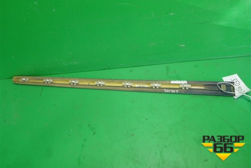 Накладка двери передней правой (A1646905262) для Mercedes Benz GL-Klass X164 с 2006-2012г