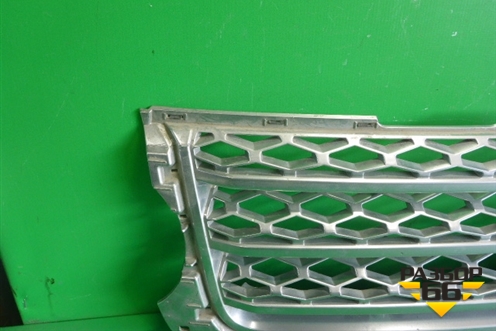 Решетка радиатора (после 2009г) (AH428138A) для Land Rover Range Rover 3 с 2002-2012г