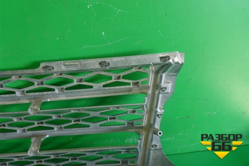 Решетка радиатора (после 2009г) (AH428138A) для Land Rover Range Rover 3 с 2002-2012г