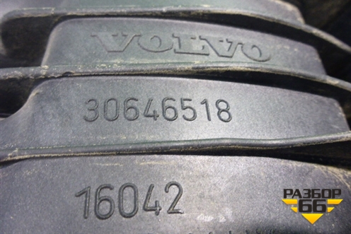 Коллектор впускной (2.4л B5244S верхняя часть) (30646518) для Volvo S40 с 2004-2012г