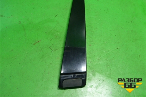 Накладка стойки (центральной левой) (7L6853317D) для Volkswagen Touareg c 2002-2010г