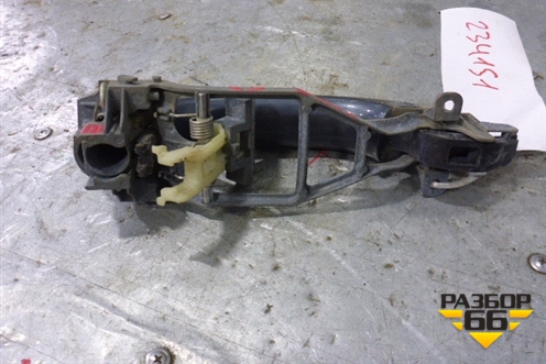 Ручка наружная двери передней правой для Volkswagen Touareg c 2002-2010г