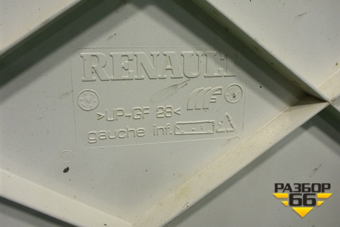 Спойлер кабины (Левый вертикальный с кронштейном) для Renault  TRUCK Premium 2 с 2005-2013г
