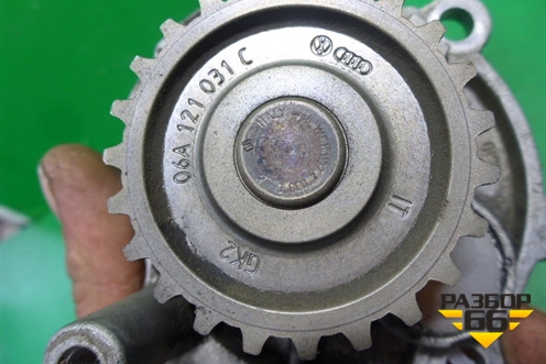 Насос водяной помпа (1.6л BSE) (06B121019D) для Volkswagen Golf VI с 2009-2012г