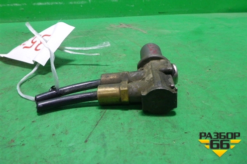 Клапан пневматический (с блока педалей на сцепление) (1653156) для Volvo TRUCK FM с 2001-2013г (ФМ)