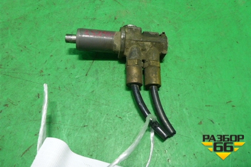 Клапан пневматический (с блока педалей на сцепление) (1653156) для Volvo TRUCK FM с 2001-2013г (ФМ)