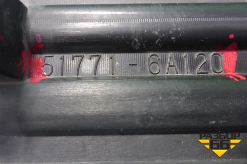 Накладка подножки правой (517716A120) для Toyota Land Cruiser (200) с 2008г
