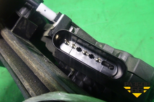 Замок двери задней правой (4 контакта) (BM5AA26412AE) для Ford Focus 3 с 2011г
