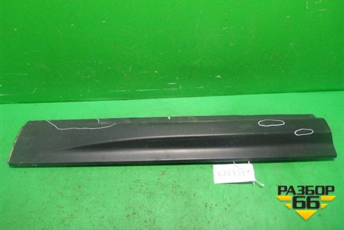 Накладка двери передней правой (DK6221064AD) для Land Rover Range Rover Sport с 2013-2022г