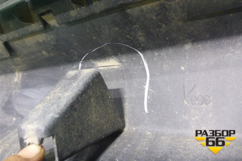 Накладка двери передней правой (DK6221064AD) для Land Rover Range Rover Sport с 2013-2022г