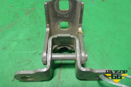 Петля двери задней правой верхняя для Renault Megane 2 с 2002-2009г