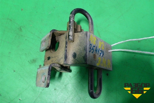 Петля двери задней правой нижняя (4D0833411С) для Audi A8 с 1998-2003г