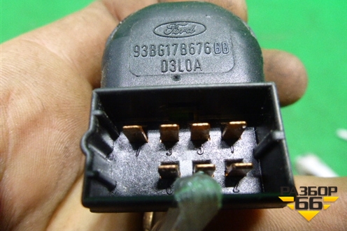 Переключатель регулировки зеркал (93BG17B676BB) для Ford Fiesta с 2008-2015г