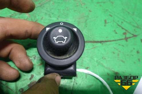 Переключатель регулировки зеркал (93BG17B676BB) для Ford Fiesta с 2008-2015г