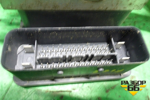 Блок ABS (8V512C304CD) для Ford Fiesta с 2008-2015г