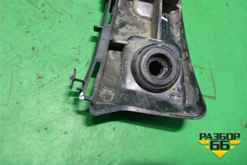 Кронштейн заднего бампера правый (A1768850265) для Mercedes Benz A180/200/250 W176 с 2012