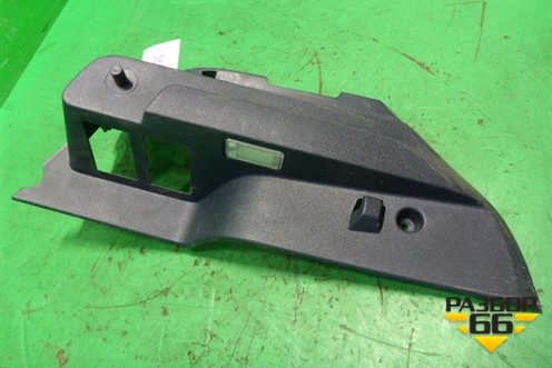 Держатель задней полки правый (3-х дверный кузов) (8A61B46808AFW) для Ford Fiesta с 2008-2015г