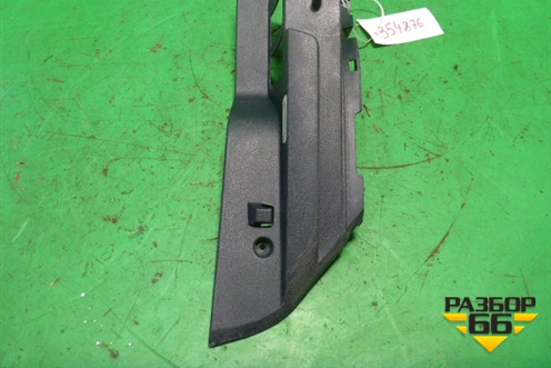 Держатель задней полки правый (3-х дверный кузов) (8A61B46808AFW) для Ford Fiesta с 2008-2015г