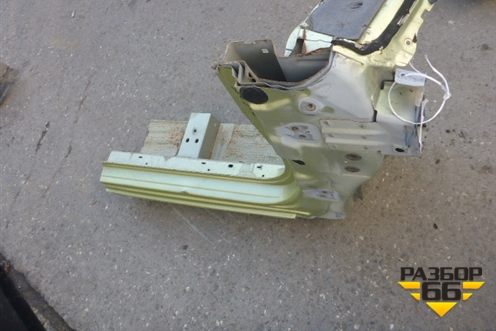 Порог правый (передняя часть 3х дверный кузов) для Ford Fiesta с 2001-2008г
