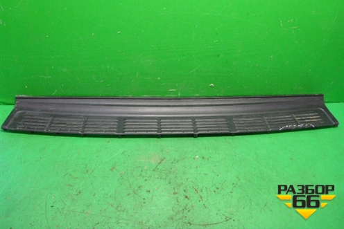 Накладка заднего бампера (до 2012г) (5216260040) для Toyota Land Cruiser (200) с 2008г