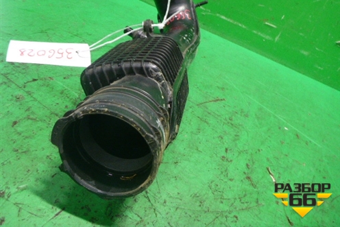 Патрубок интеркулера пластиковый (2.0л B4204T11) (31319691) для Volvo XC60 с 2008-2017г