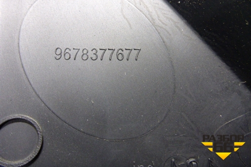 Накладка двери передней правой уголок (9678377677) для Peugeot 301 с 2013г