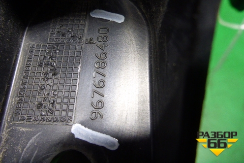 Кронштейн заднего бампера правый (9676786480) для Peugeot 301 с 2013г