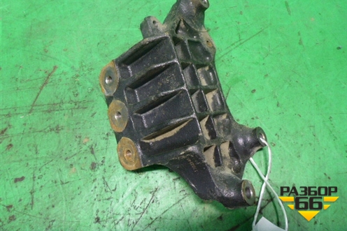 Кронштейн двигателя правый (1.5л B15D2) (1302140) для Chevrolet Cobalt с 2012г