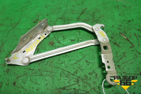 Петля крышки багажника левая (8200011067) для Renault Megane 2 с 2002-2009г