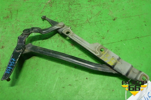 Петля крышки багажника правая (4D0827300A) для Audi A8 с 1998-2003г