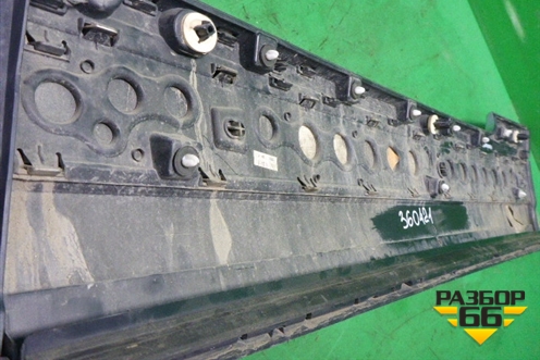 Накладка двери передней левой (CK5221065ADW) для Land Rover Range Rover 4 с 2013-2022г