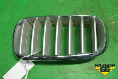 Решетка радиатора левая (51117308660) для BMW X5 F15 с 2013г