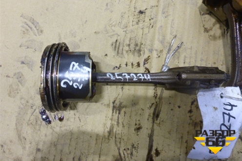Поршень с шатуном (1.8л APU) для Volkswagen Passat (B5) с 1996-2005г