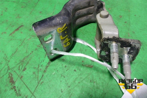 Петля двери багажника (правая) (3C8273020) для Volkswagen Passat (B6) с 2005-2010г