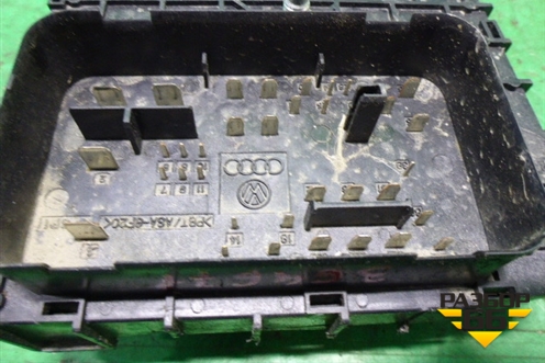 Блок предохранителей подкапотный (3C0937125) для Volkswagen Passat (B6) с 2005-2010г