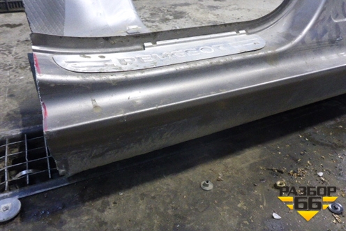 Порог со стойкой правый для Peugeot 407 с 2004г