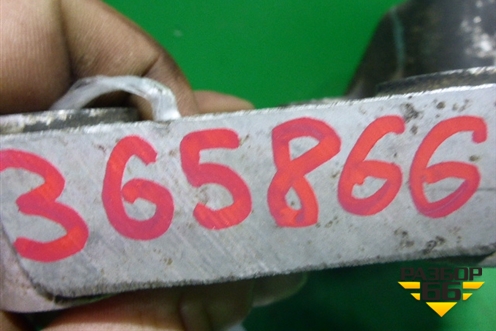 Кронштейн двигателя правый (9647029580) для Peugeot 407 с 2004г
