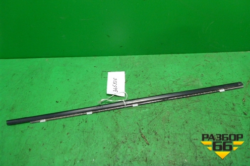 Накладка стекла переднего правого для Nissan Qashqai (J10E) с 2006-2013г