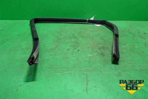 Уплотнитель стекла двери задней правой для Nissan Qashqai (J10E) с 2006-2013г