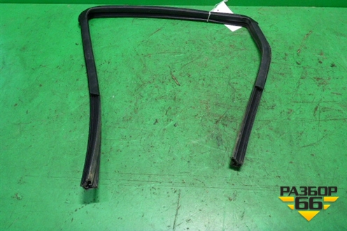 Уплотнитель стекла двери задней правой для Nissan Qashqai (J10E) с 2006-2013г