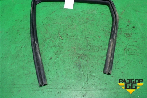Уплотнитель стекла двери задней левой для Nissan Qashqai (J10E) с 2006-2013г