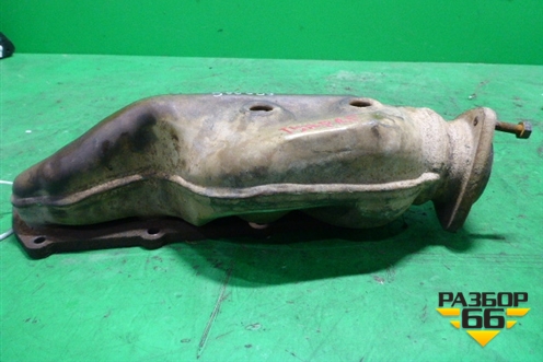 Коллектор выпускной (левый 4.2л AXQ) (077253033T) для Volkswagen Touareg c 2002-2010г