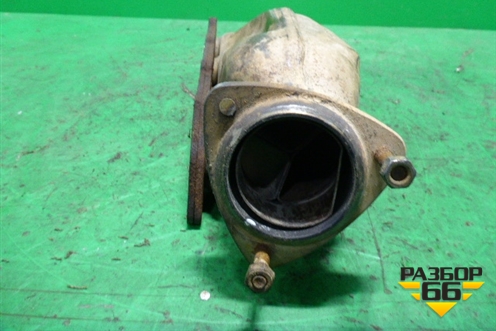 Коллектор выпускной (левый 4.2л AXQ) (077253033T) для Volkswagen Touareg c 2002-2010г