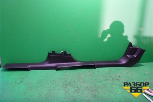 Накладка порога внутренняя левая (13265402) для Opel Meriva с 2010г