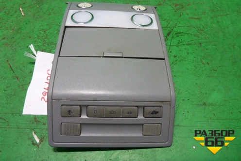 Плафон салонный передний (не под люк) (7L0868403) для Volkswagen Touareg c 2002-2010г