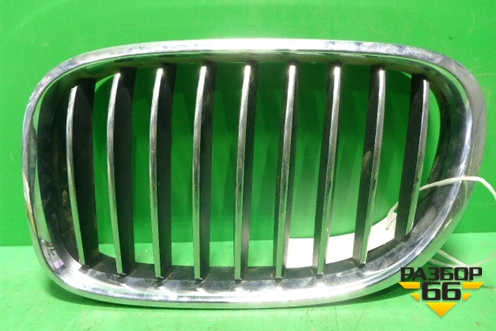 Решетка радиатора левая (после 2012 г) для BMW 7 серия F01/F02 с 2008г