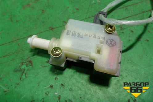 Активатор лючка бензобака (3B0959781D) для Volkswagen Touareg c 2002-2010г