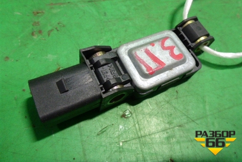 Датчик AIR BAG для Volkswagen Touareg c 2002-2010г