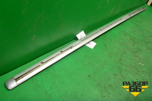 Молдинг крыши правый (7L6860184E) для Volkswagen Touareg c 2002-2010г